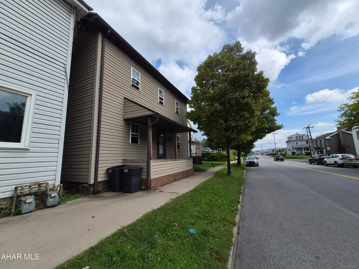 711 Blair Street, Hollidaysburg, PA 16648 - #1
