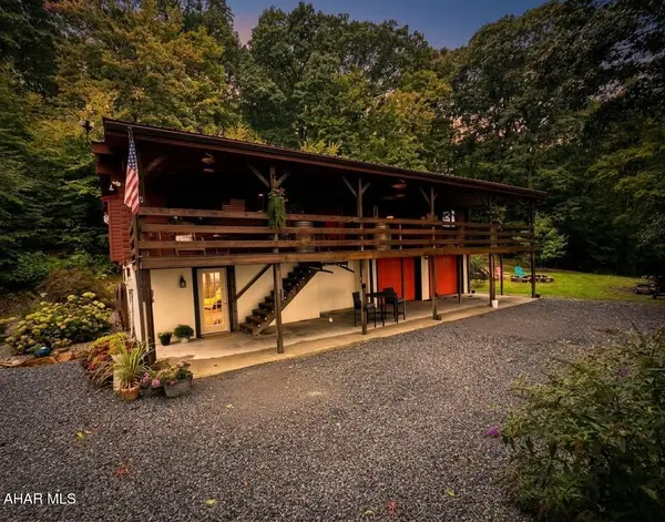 206 Buckingham Road, New Enterprise, PA 16664