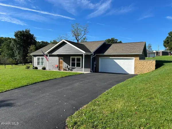 2242 Charcoal Drive, Hollidaysburg, PA 16648