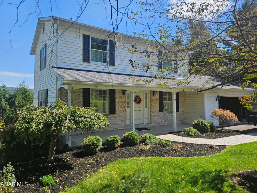 411 Ridge Avenue, Altoona, PA 16602 - #2