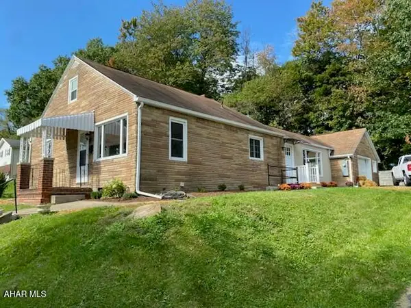 102 Logan Avenue, Altoona, PA 16602
