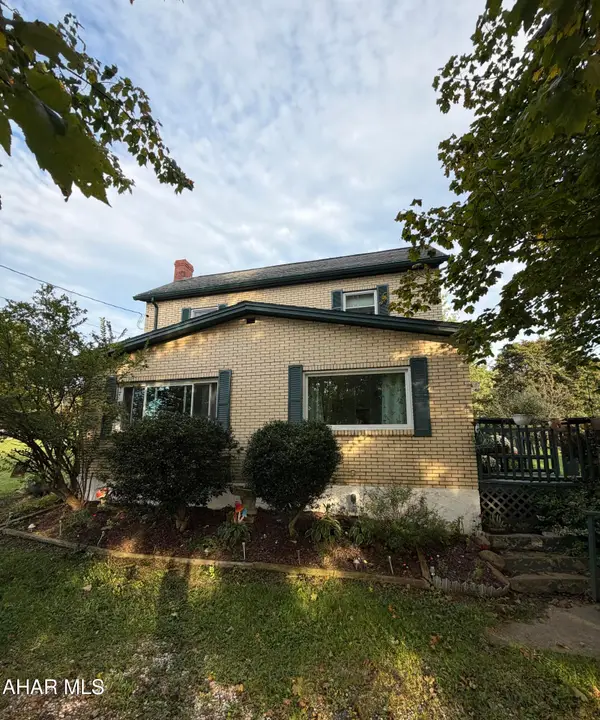 506 Burns Street, Gallitzin, PA 16641