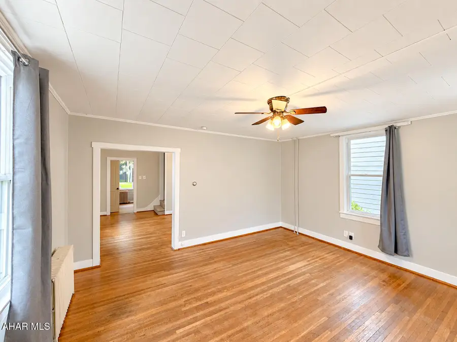 546 S Richard Street, Bedford, PA 15522 - #2