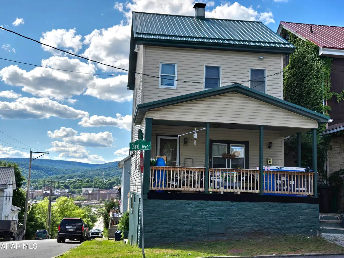 1230 3rd Avenue, Altoona, PA 16602 - #1