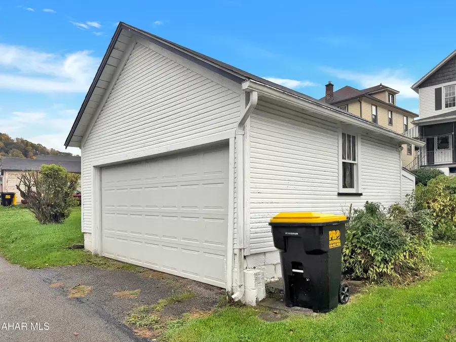 819 Vickroy Avenue, Johnstown, PA 15905 - #3