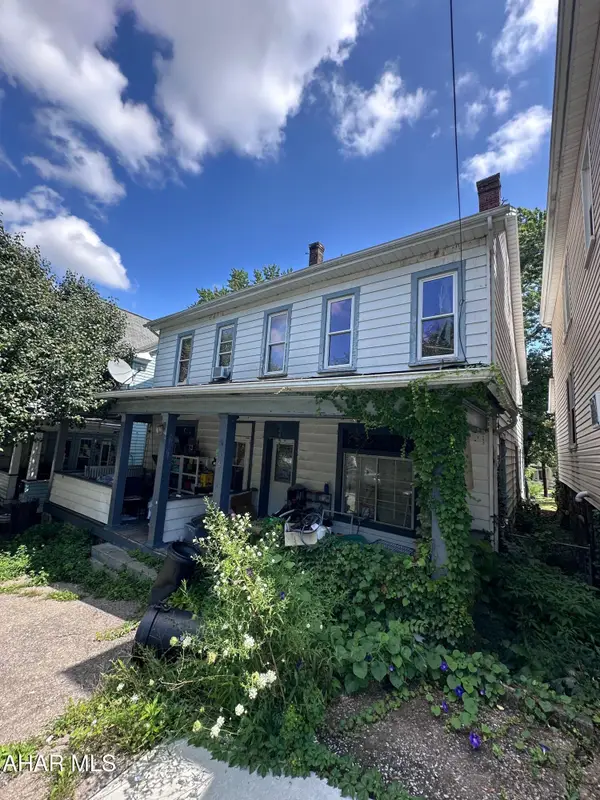 1613 17th Avenue, Altoona, PA 16601