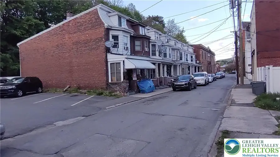 107 Rowe Street #A, Tamaqua, PA 18252 - #2