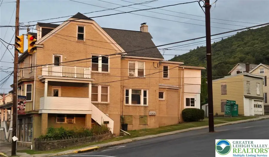 1 E Catawissa Street, Nesquehoning, PA 18240 - #2