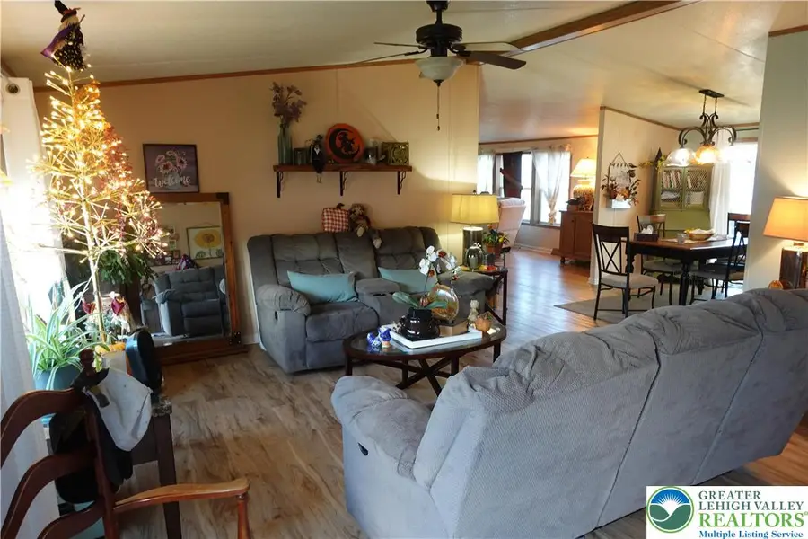59 Mansfield Drive, Longswamp, PA 18062 - #2