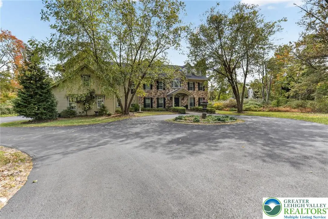 5765 Valley Stream Drive, Buckingham, PA 18902 - Image #1