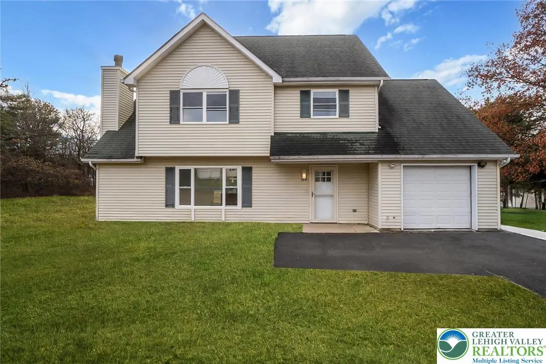 2641 Yellowstone Drive, Sierra View, PA 18610 - Image #1