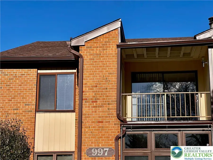 997 Village Round #k, Wescosville, PA 18106 - Image #2