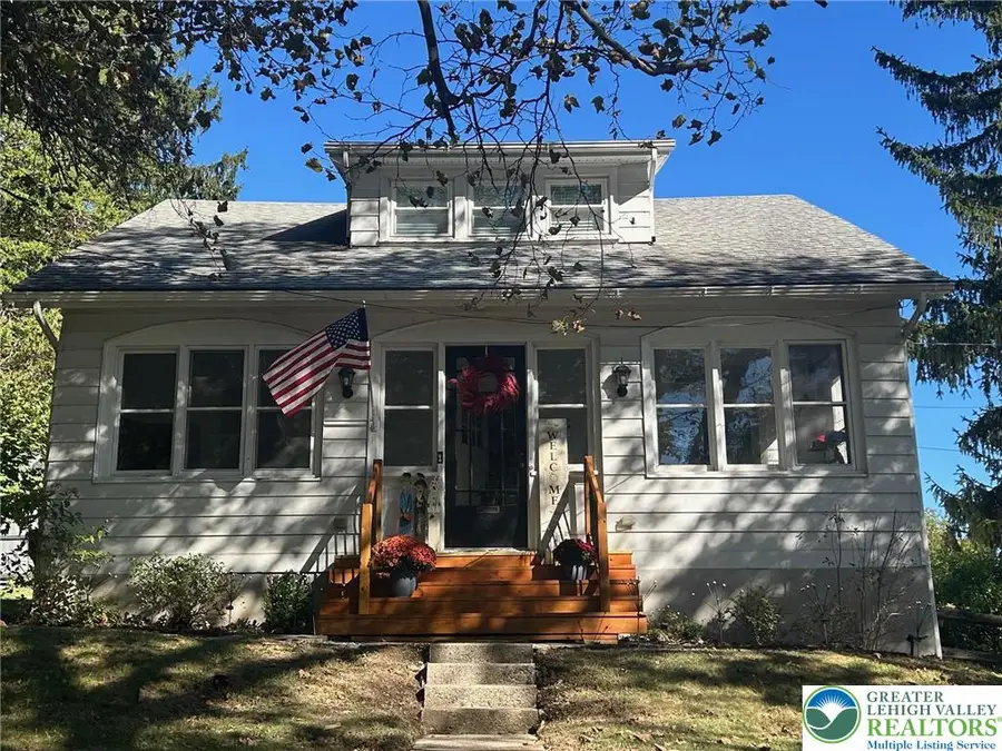 1105 Loxley Lane, Salisbury Township, PA 18103 - Image #2