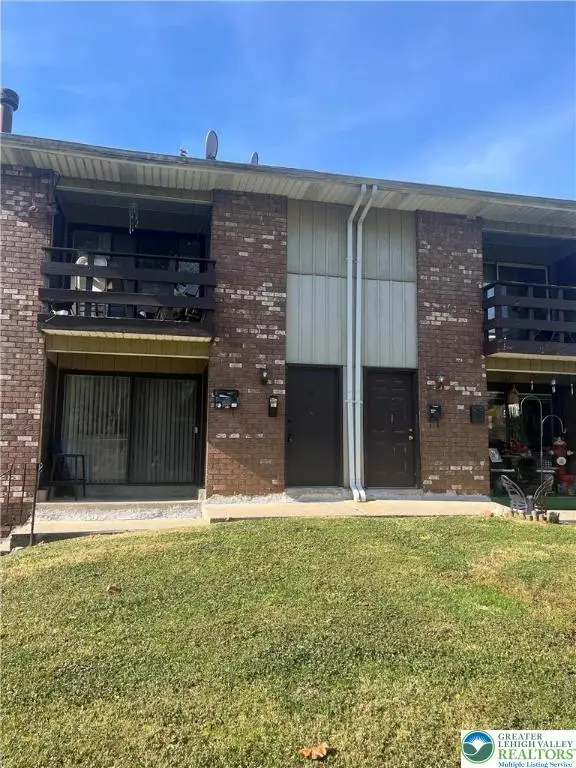 1553 Creekside Road #B2-3, Whitehall Twp, PA 18052