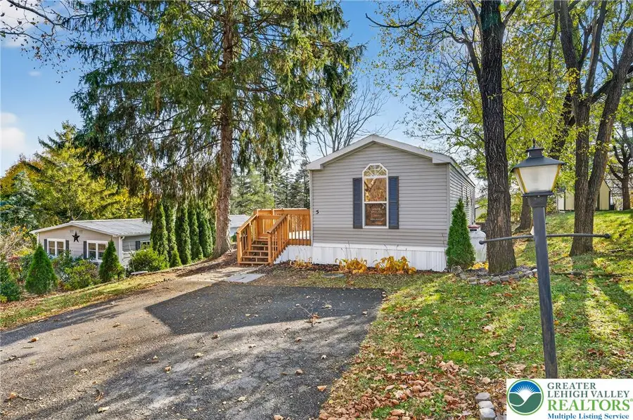 5 Woodview Court, Moore Township, PA 18014 - Image #3