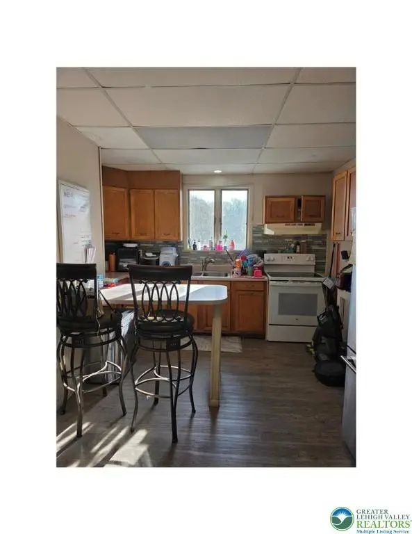 517 E Arch Street, Pottsville, PA 17901 - Image #2