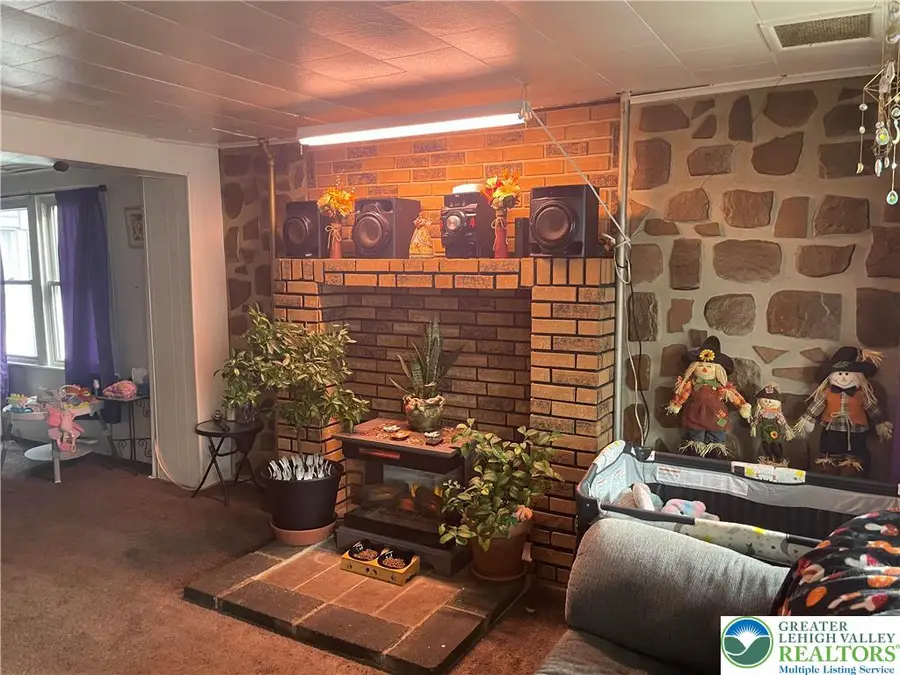 421 E Patterson Street, Lansford, PA 18232 - #3