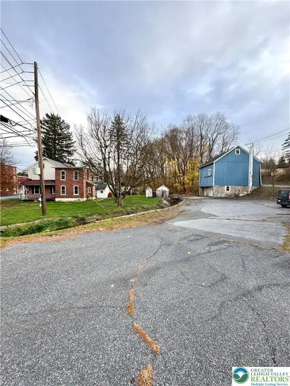 4856 Huckleberry Road, South Whitehall Township, PA 18069 - Image #3