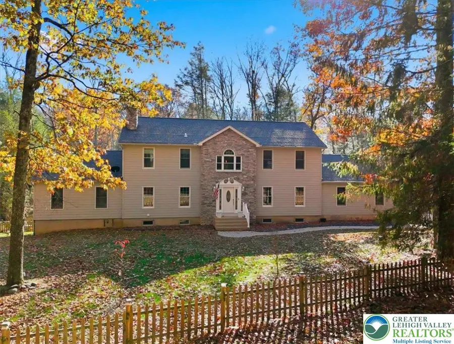 563 Pensyl Creek Road, Stroudsburg, PA 18360 - Image #3