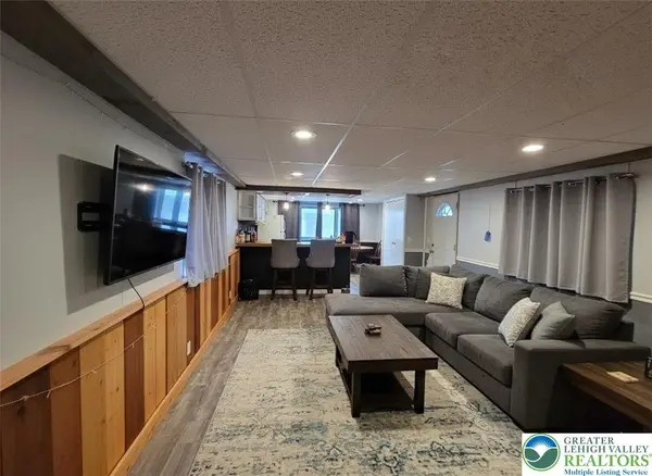 6337 Nisbet Court, Washington Twp, PA 18080