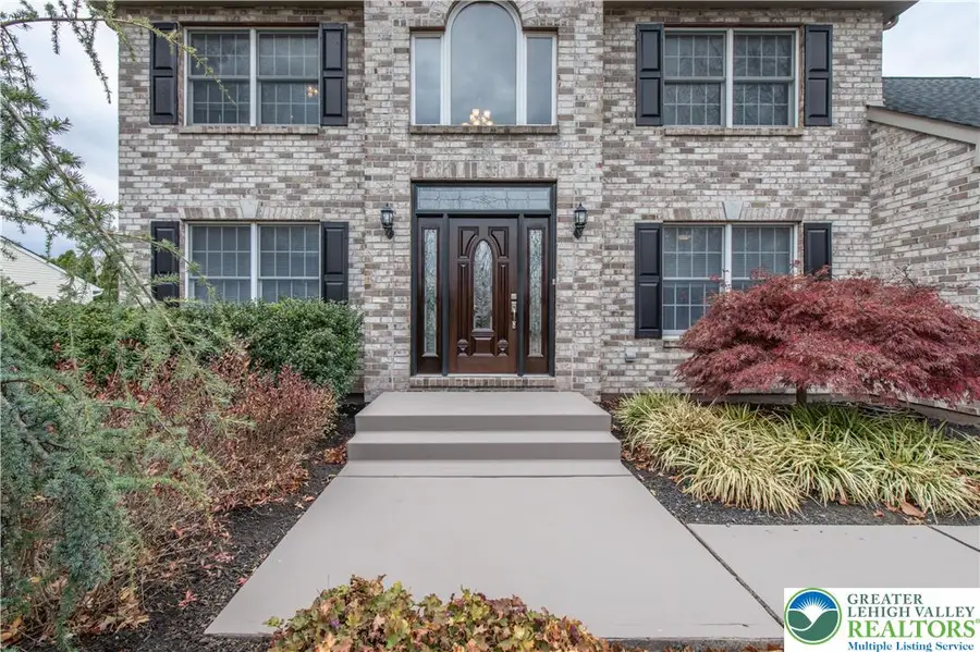 2438 Blue Jay Drive, Upper Nazareth Township, PA 18064 - Image #2