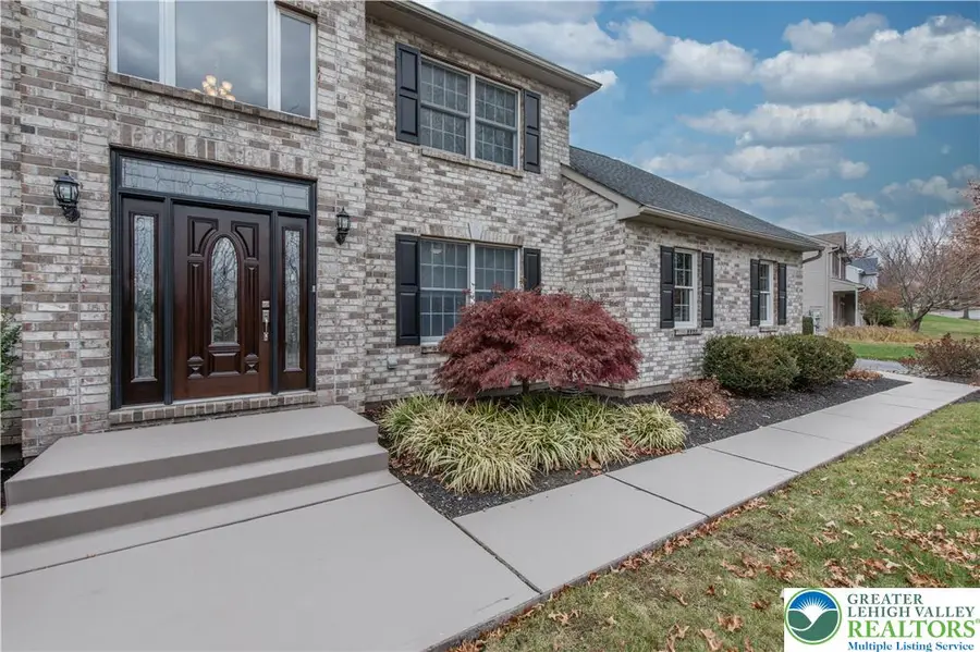 2438 Blue Jay Drive, Upper Nazareth Township, PA 18064 - Image #3