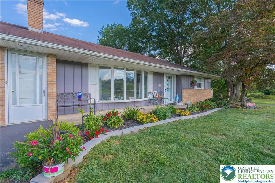 5651 Park Valley Road, North Whitehall Township, PA 18078 - Image #3