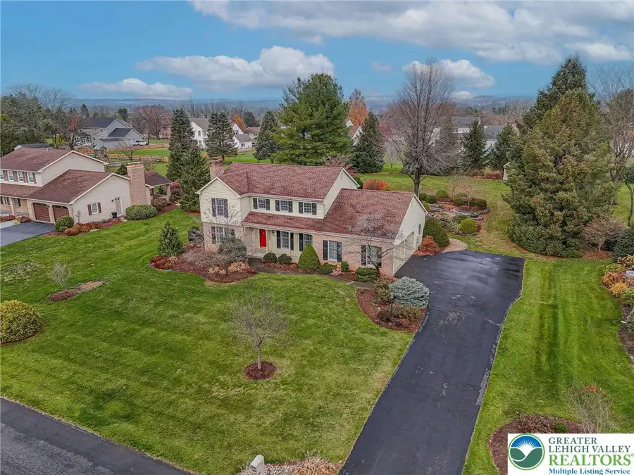 4652 Oakwood Lane, Lower Nazareth Township, PA 18064 - Image #3