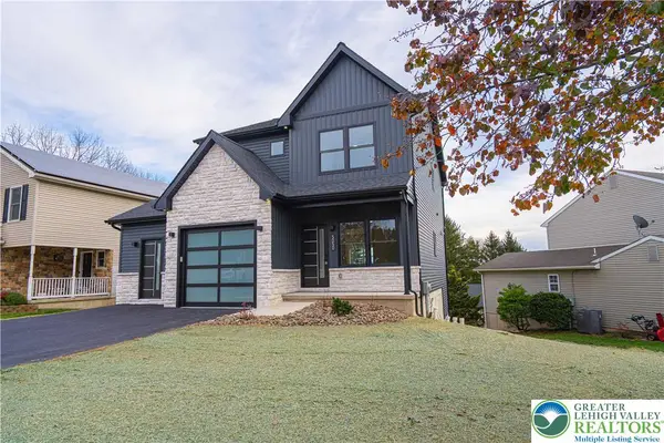 5050 Foxdale Drive, Whitehall Twp, PA 18052