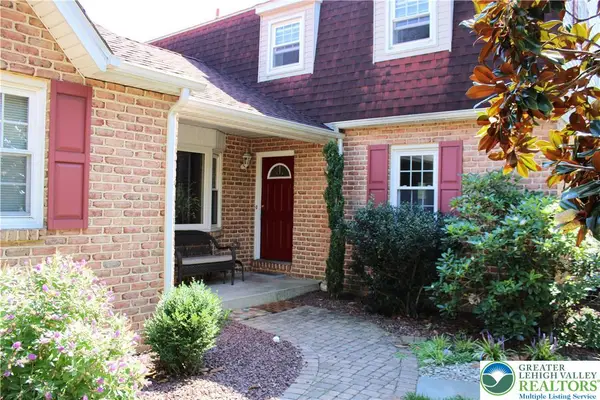 1385 Brookside Road, Lower Macungie Twp, PA 18106