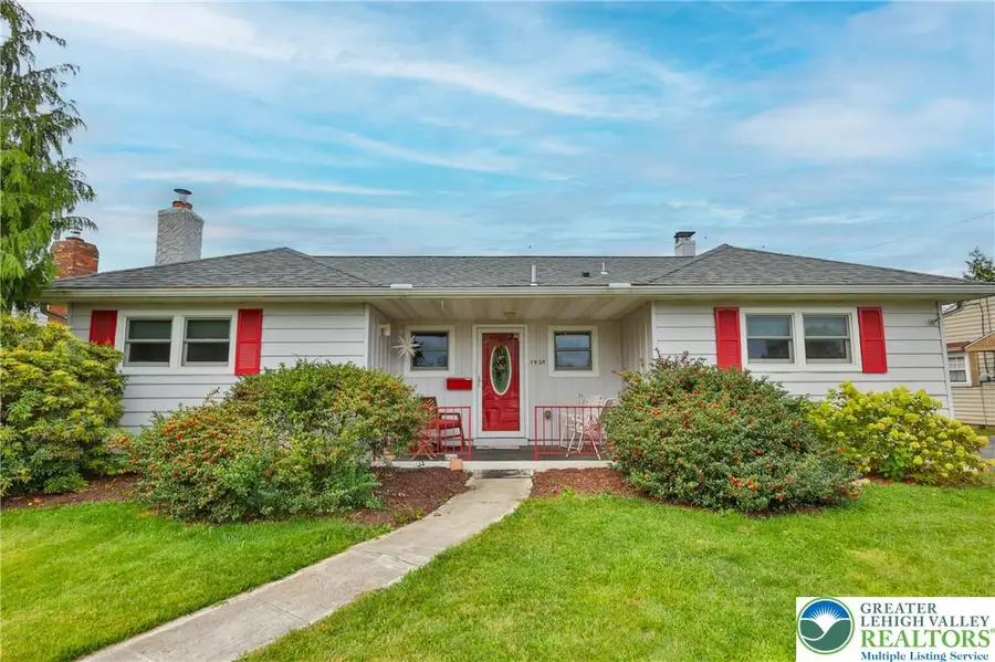 1929 Cloverdale Road, Bethlehem, PA 18018 - Image #2