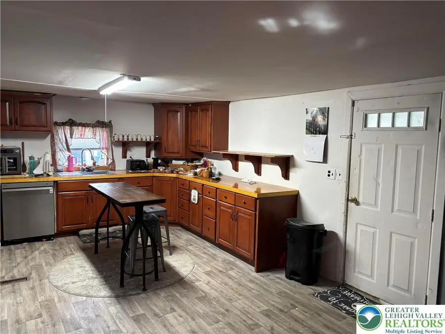 3 Tribe Lane, Wind Gap, PA 18091 - #2