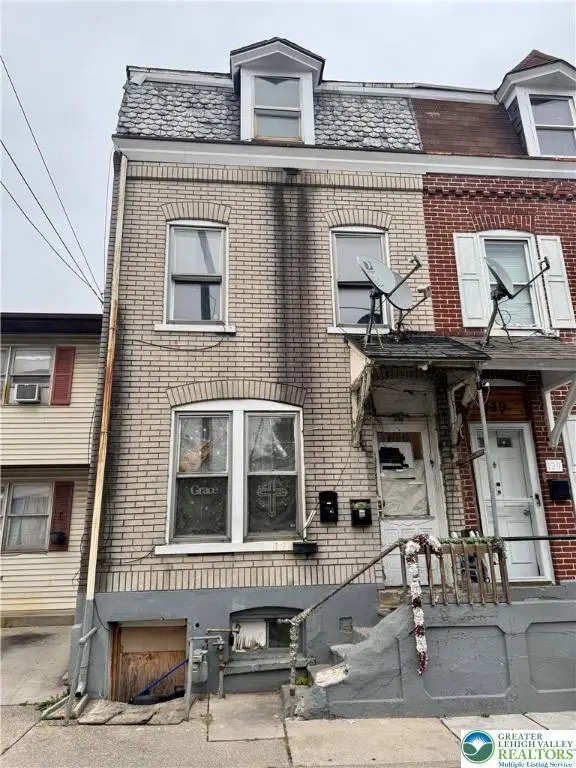 137 Hall Street, Allentown City, PA 18101