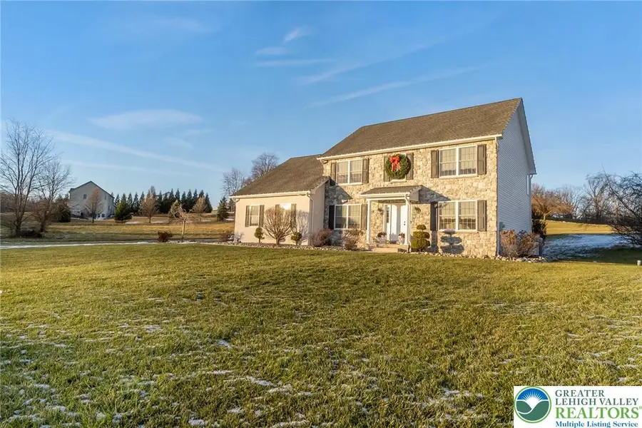 33 Starseed Drive, Washington, PA 18013 - Image #2