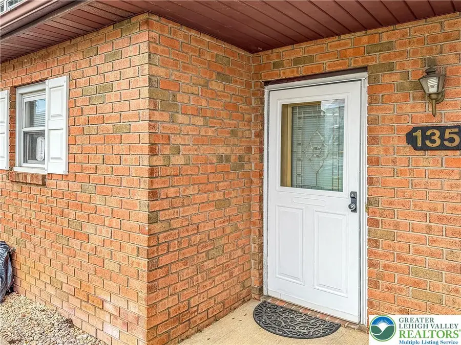 135 High Point Lane, Easton, PA 18042 - Image #2