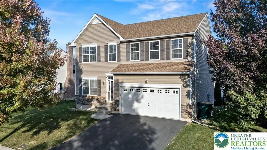 17 Stonecreek Court, Easton, PA 18045 - Image #2