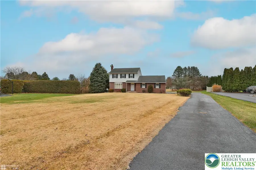 6962 Salinka Square, East Allen, PA 18017 - Image #2