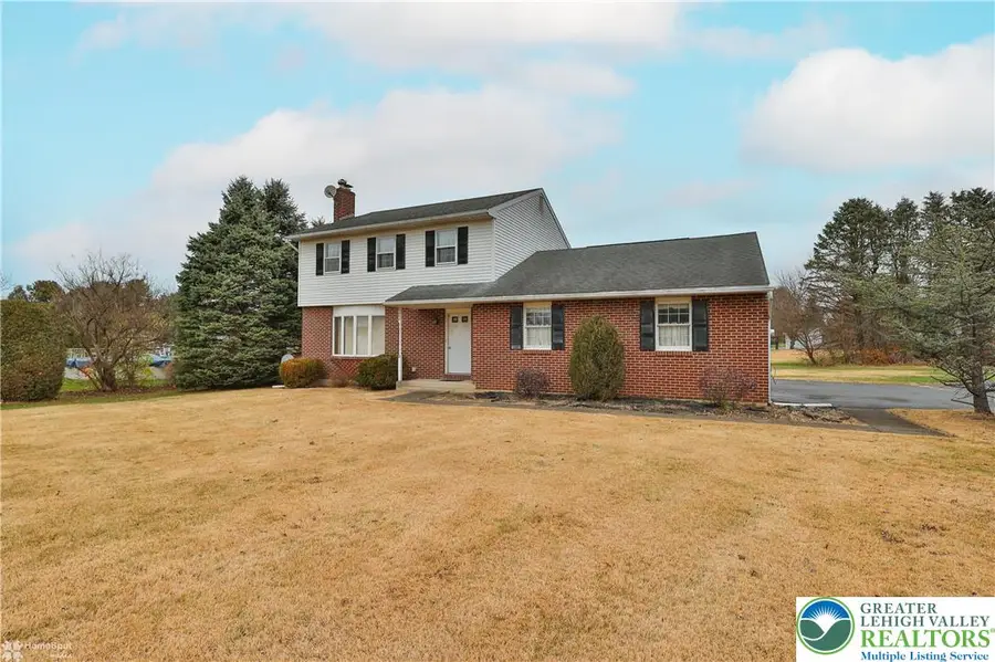 6962 Salinka Square, East Allen, PA 18017 - Image #3