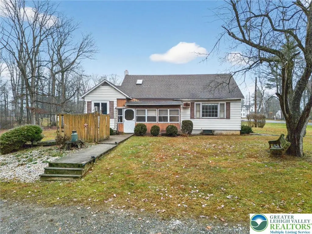 1033 Jacobsburg Road, Bushkill, PA 18091 - Image #1