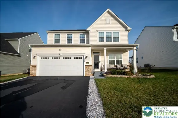 1064 Woodmont Lane, North Catasauqua Bor, PA 18032