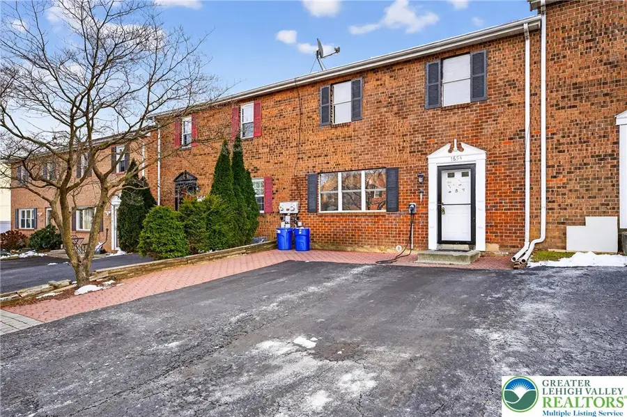 1654 Angela Drive, Bethlehem, PA 18017 - Image #3