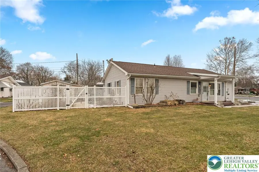 49 Seyfried Avenue, Eastlawn Gardens, PA 18064 - Image #3