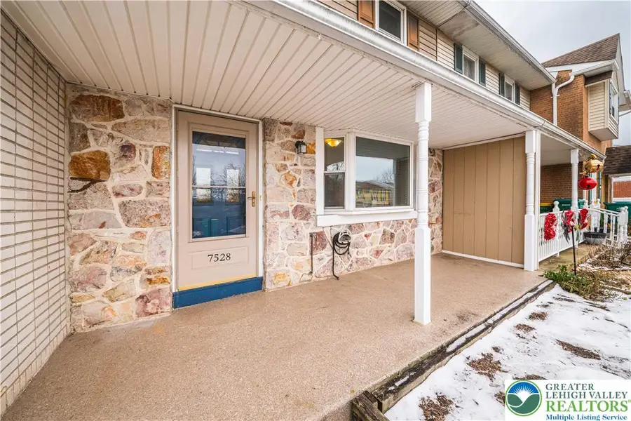 7528 Buttercup Road, Lower Macungie Township, PA 18062 - Image #2