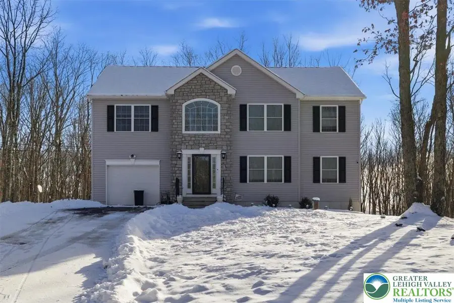 232 Shenandoah Trail, Effort, PA 18330 - Image #2
