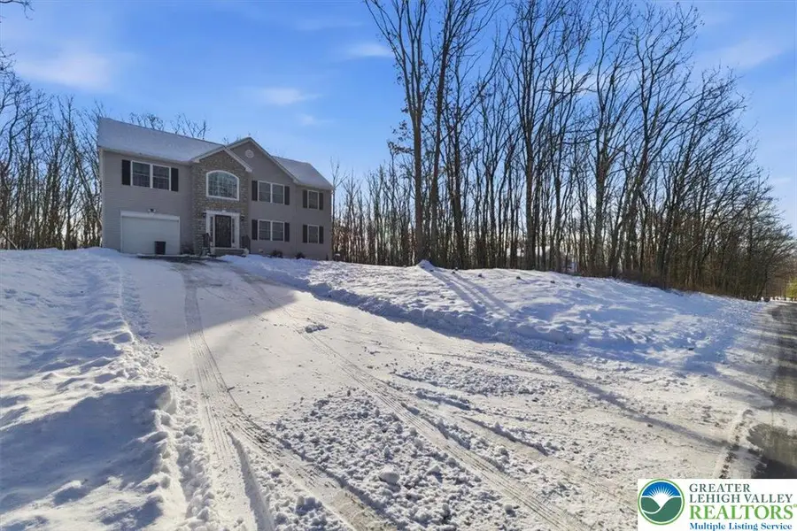 232 Shenandoah Trail, Effort, PA 18330 - Image #3