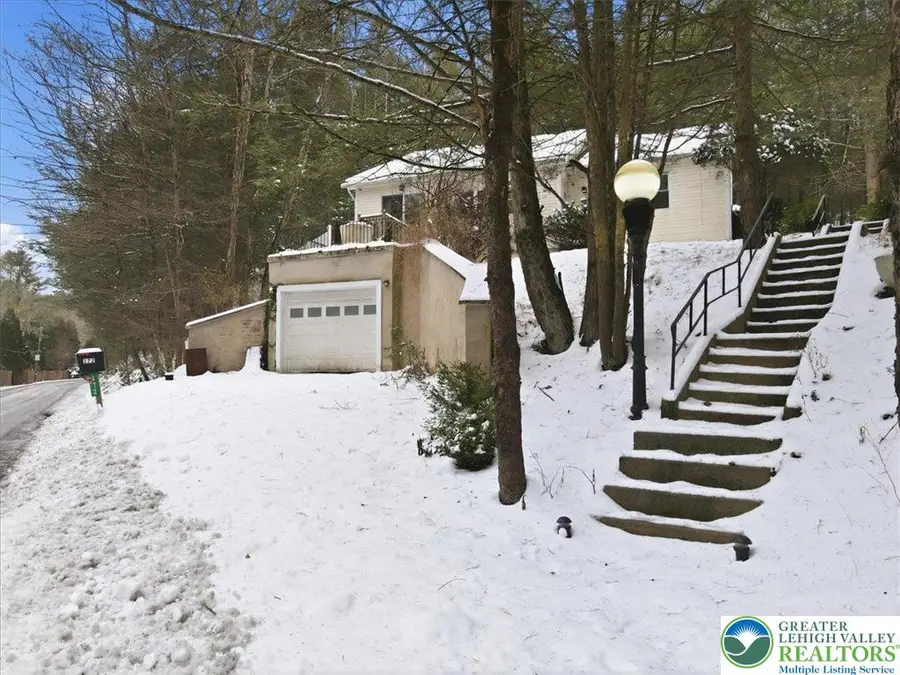 172 Evergreen Hollow Road, Effort, PA 18330 - Image #3