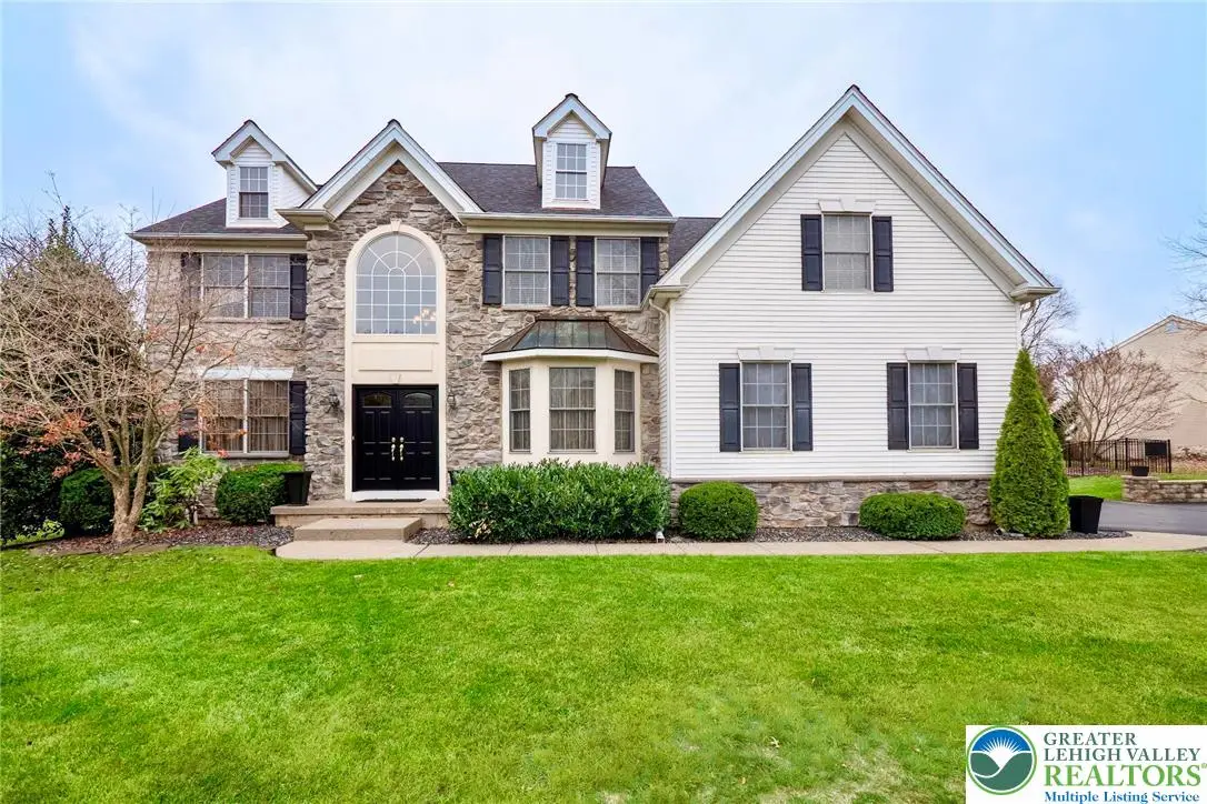 5046 W Saucon Avenue, Upper Saucon, PA 18034 - Image #1