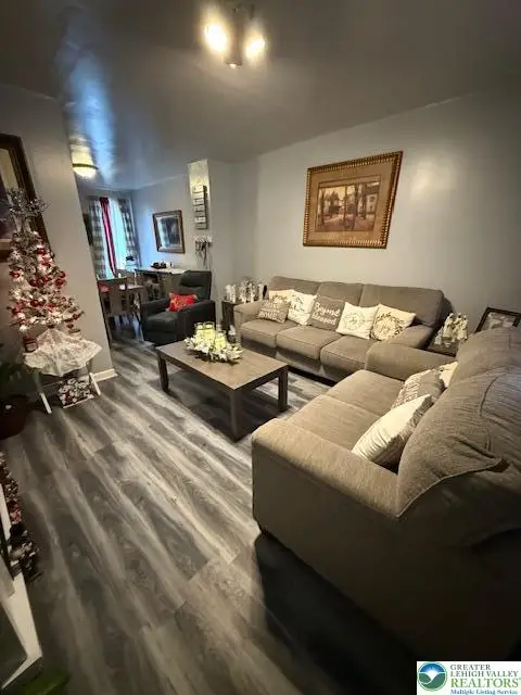 158 W Turner Street, Allentown, PA 18102 - Image #2