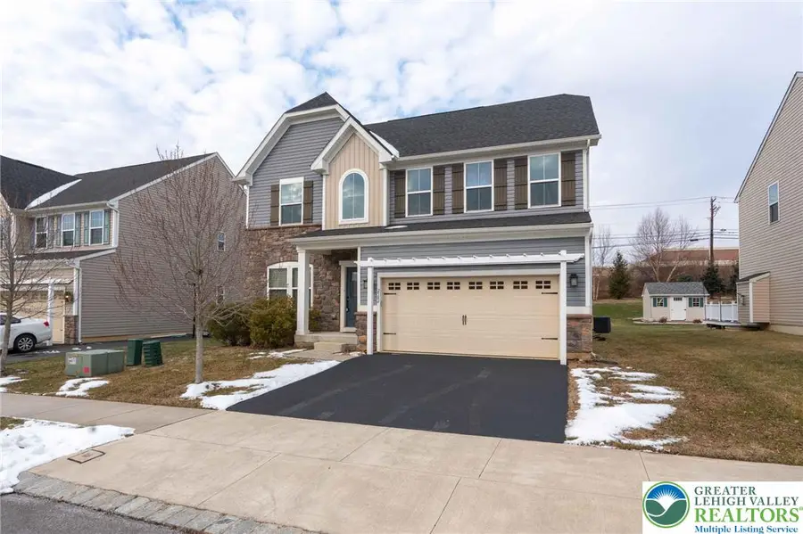 2584 Raya Way, Bethlehem Township, PA 18045 - Image #2