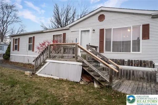 9131 N Primrose Circle N, Upper Macungie Twp, PA 18031